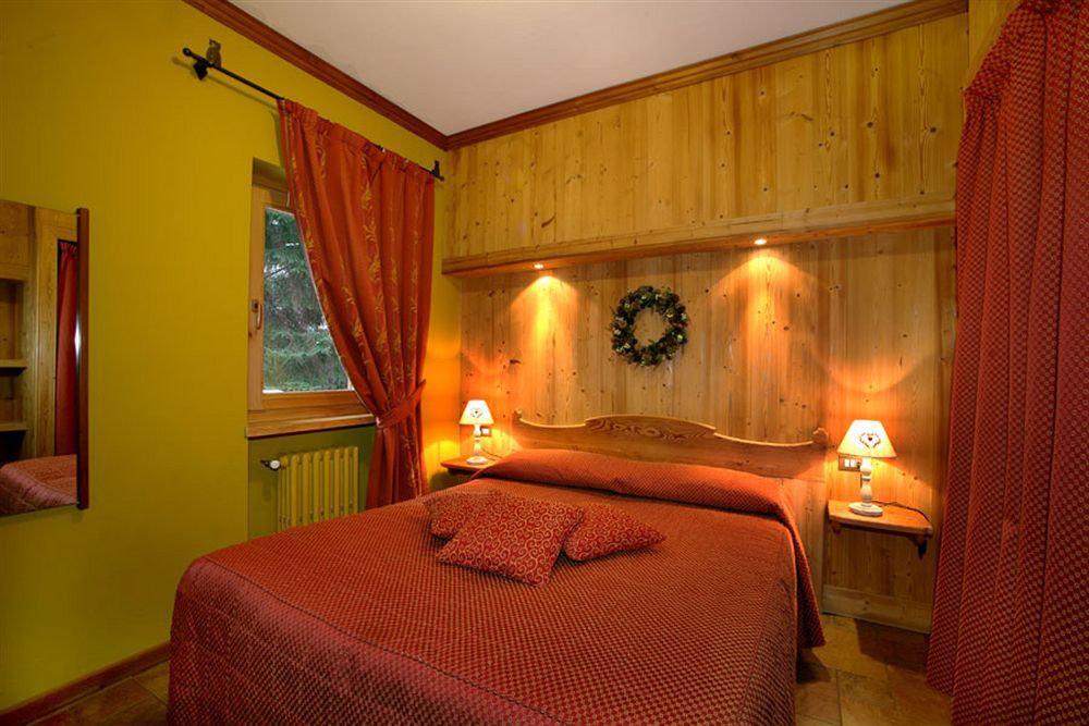 B&B Residence Checrouit Courmayeur Extérieur photo