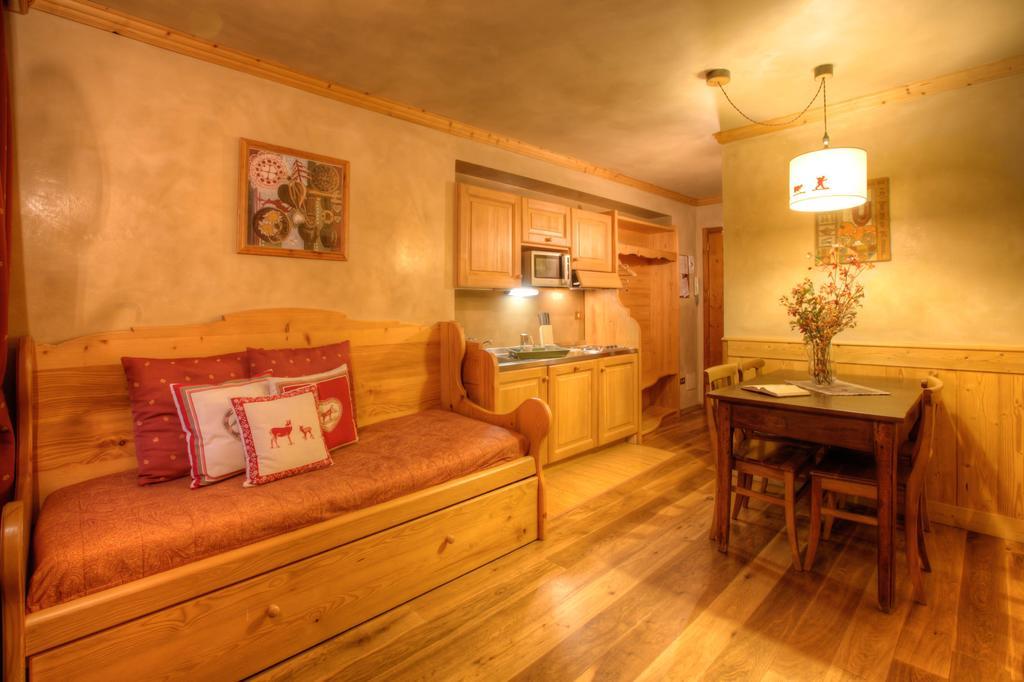 B&B Residence Checrouit Courmayeur Chambre photo